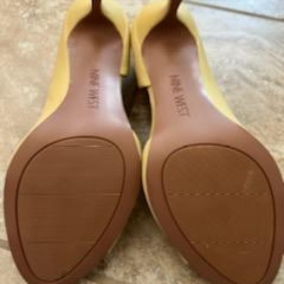 NIB!! Nine West NW NAEMA Yellow Open Toe Pumps - Picture 12 of 12